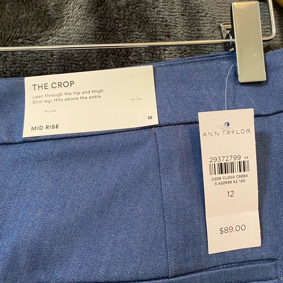 Ann Taylor the Crop pant. NWT. - Picture 3 of 6